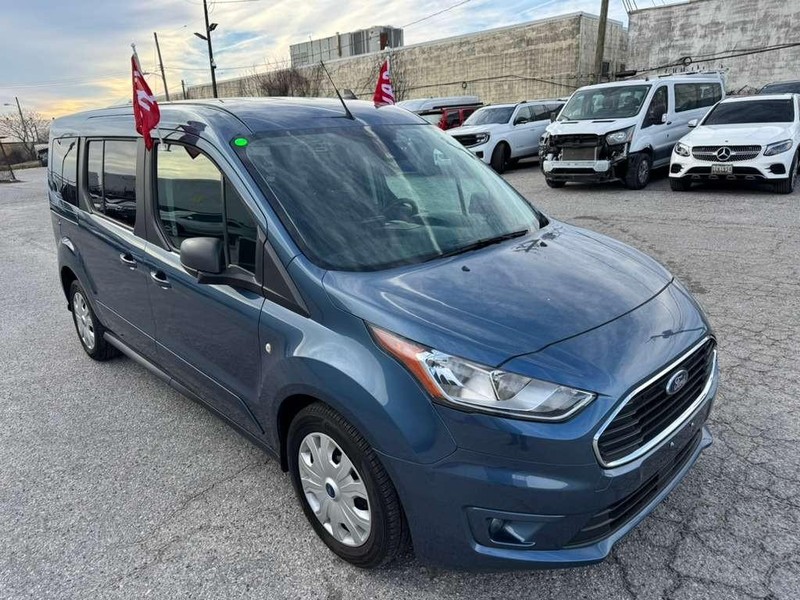 Ford Transit Connect Wagon Vehicle Full-screen Gallery Image 5