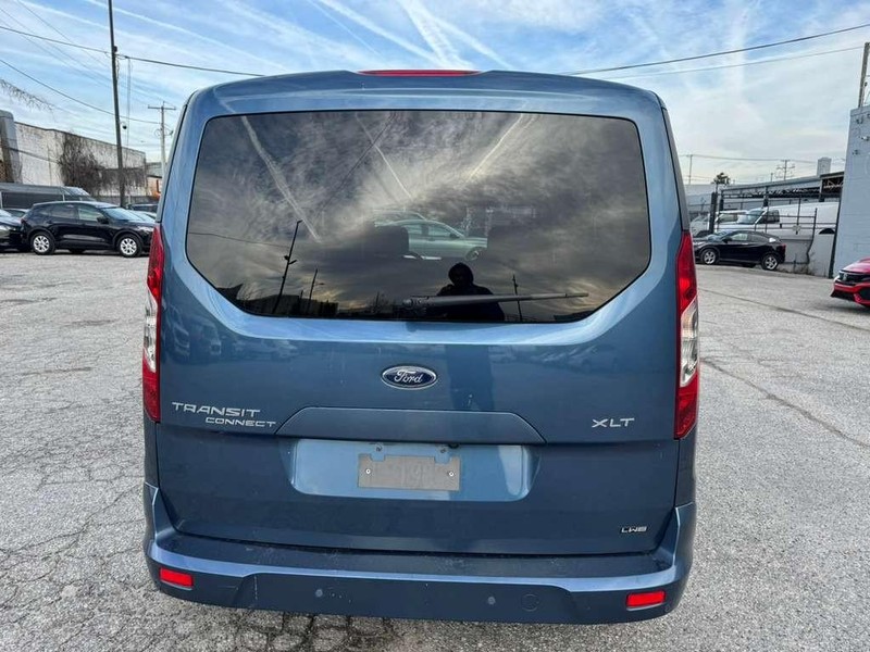 Ford Transit Connect Wagon Vehicle Full-screen Gallery Image 10