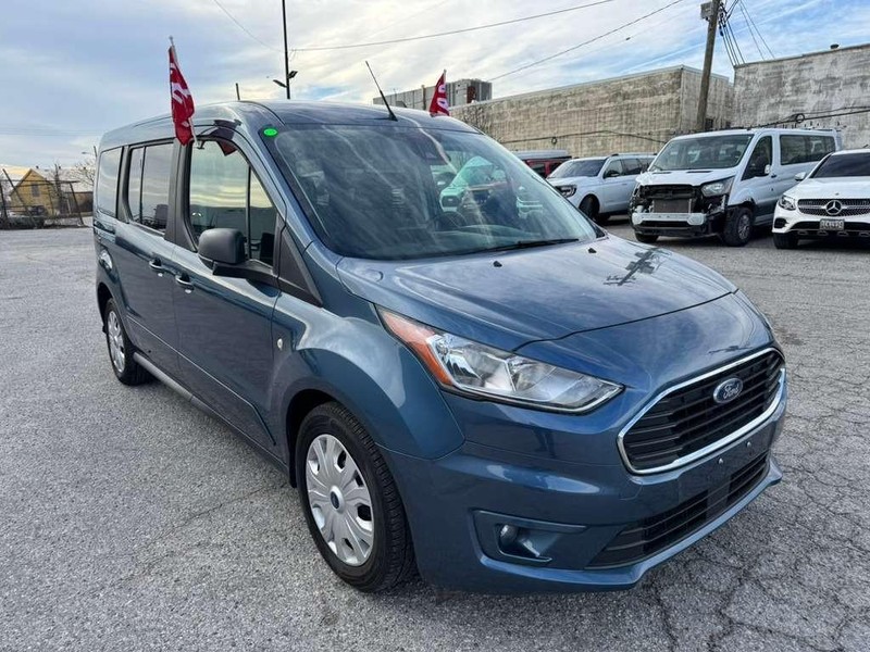 Ford Transit Connect Wagon Vehicle Full-screen Gallery Image 12