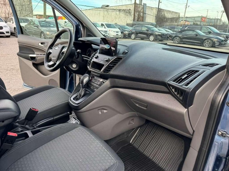 Ford Transit Connect Wagon Vehicle Full-screen Gallery Image 13