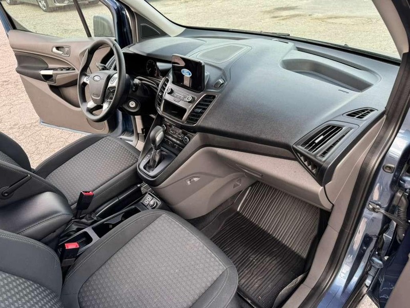 Ford Transit Connect Wagon Vehicle Full-screen Gallery Image 14