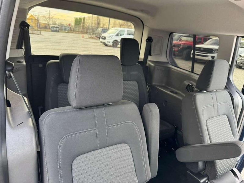 Ford Transit Connect Wagon Vehicle Full-screen Gallery Image 18