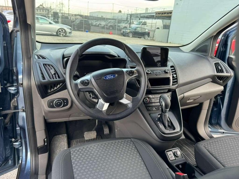 Ford Transit Connect Wagon Vehicle Full-screen Gallery Image 21