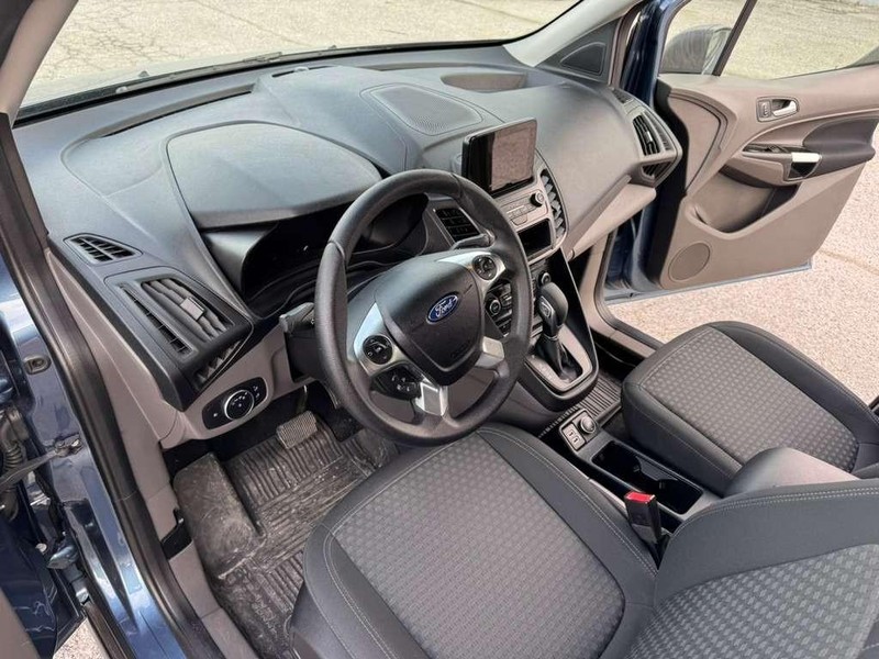 Ford Transit Connect Wagon Vehicle Full-screen Gallery Image 25