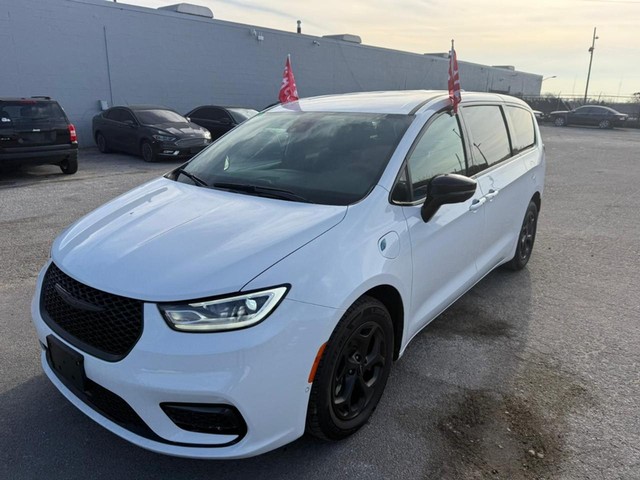 more details - chrysler pacifica