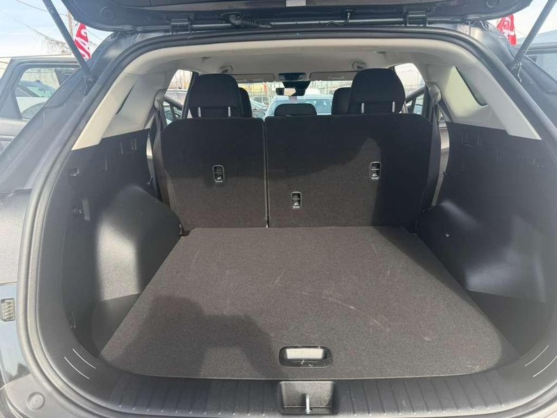 Kia Sportage Hybrid Vehicle Full-screen Gallery Image 17