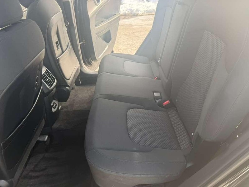 Kia Sportage Hybrid Vehicle Full-screen Gallery Image 18