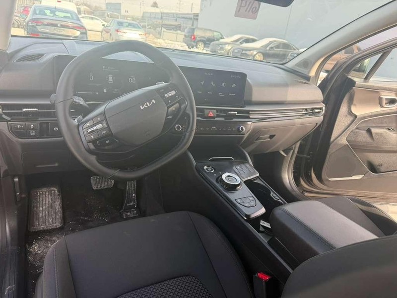 Kia Sportage Hybrid Vehicle Full-screen Gallery Image 19