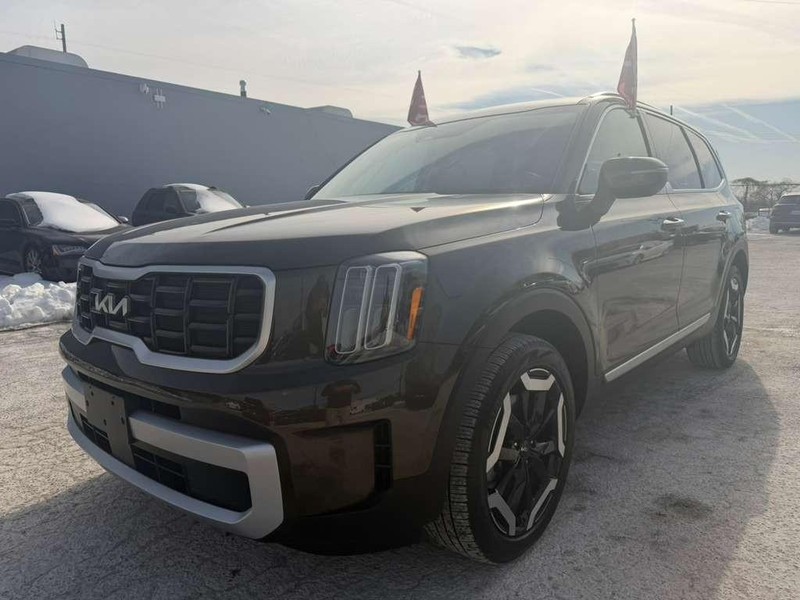 Kia Telluride Vehicle Full-screen Gallery Image 3