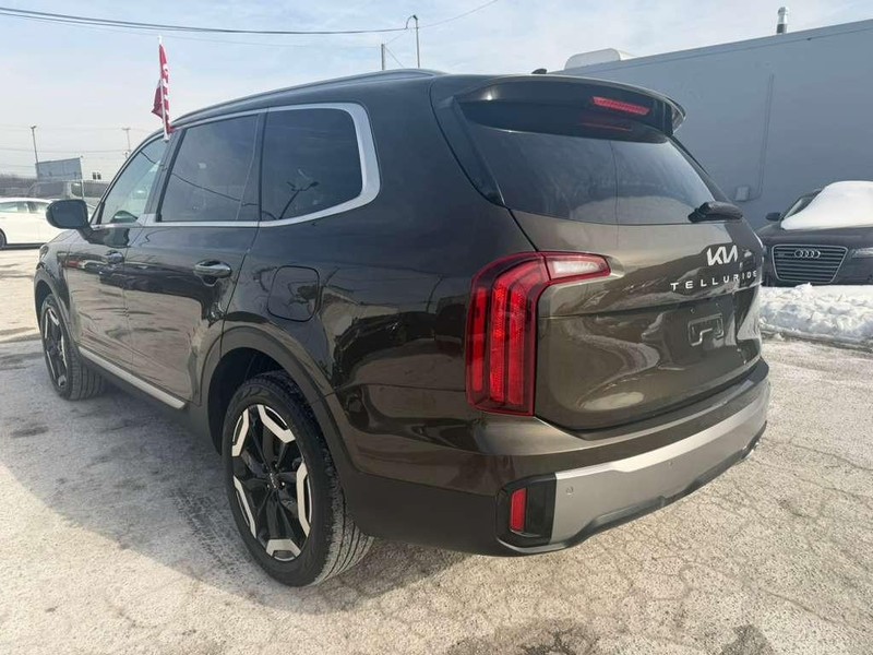 Kia Telluride Vehicle Full-screen Gallery Image 13