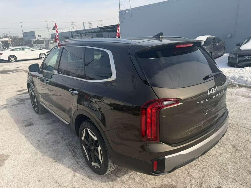 Kia Telluride Vehicle Full-screen Gallery Image 14