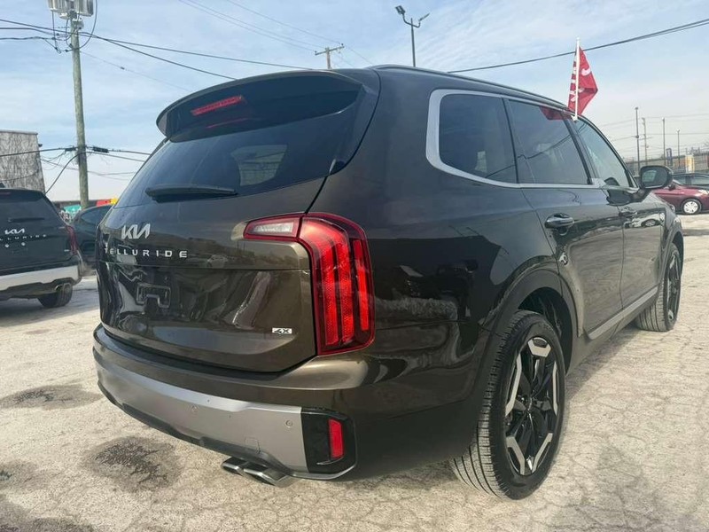 Kia Telluride Vehicle Full-screen Gallery Image 16