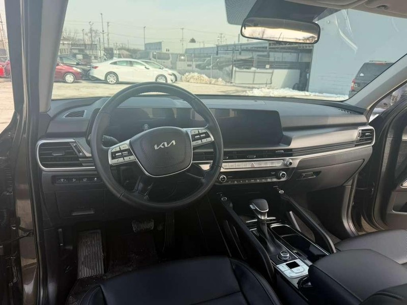 Kia Telluride Vehicle Full-screen Gallery Image 19
