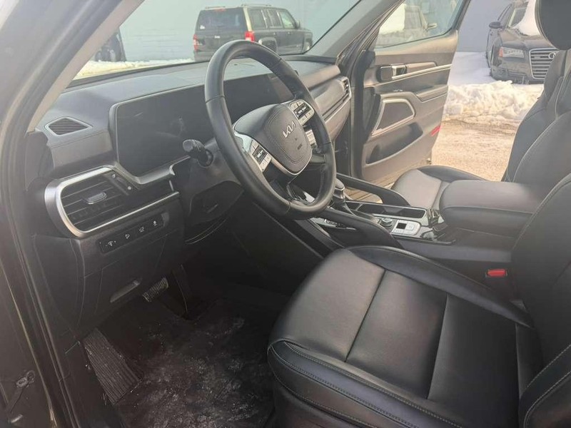 Kia Telluride Vehicle Full-screen Gallery Image 20