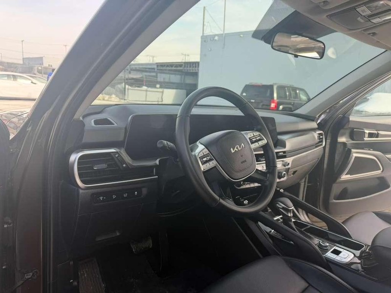 Kia Telluride Vehicle Full-screen Gallery Image 27