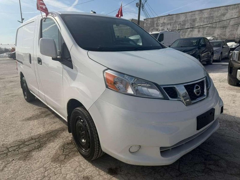 Nissan NV200 Compact Cargo Vehicle Full-screen Gallery Image 4