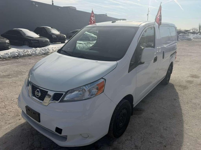 Nissan NV200 Compact Cargo Vehicle Full-screen Gallery Image 5