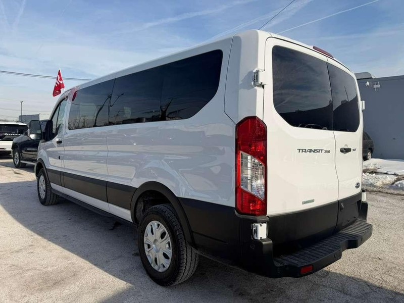 Ford Transit Passenger Wagon Vehicle Full-screen Gallery Image 13