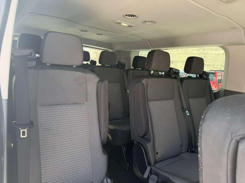 Ford Transit Passenger Wagon Vehicle Full-screen Gallery Image 15