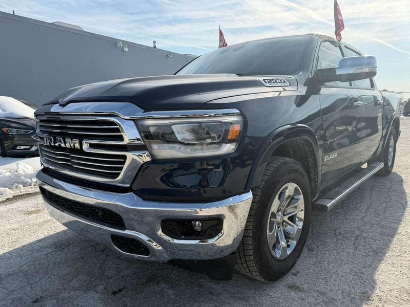 Ram 1500 Vehicle Full-screen Gallery Image 2