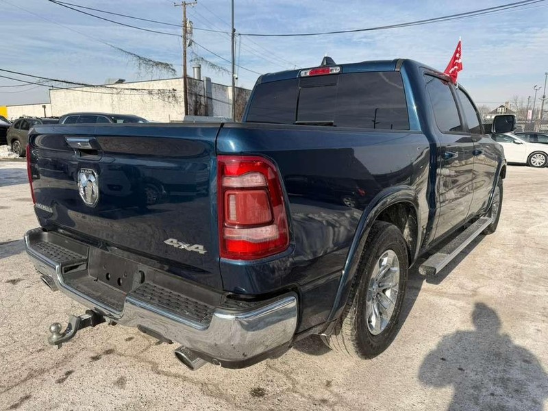 Ram 1500 Vehicle Full-screen Gallery Image 7