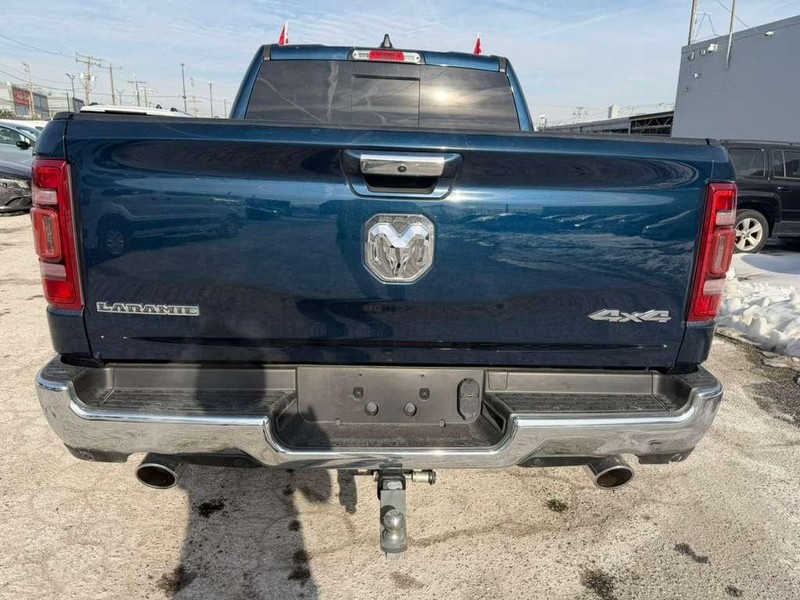 Ram 1500 Vehicle Full-screen Gallery Image 10