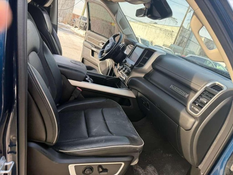 Ram 1500 Vehicle Full-screen Gallery Image 19