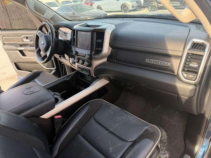 Ram 1500 Vehicle Full-screen Gallery Image 20