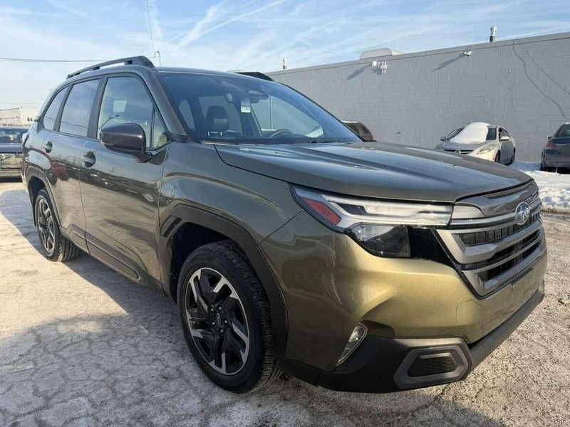 Subaru Forester Vehicle Full-screen Gallery Image 2