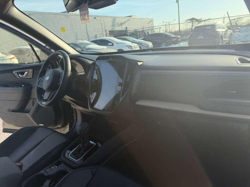 Subaru Forester Vehicle Full-screen Gallery Image 19