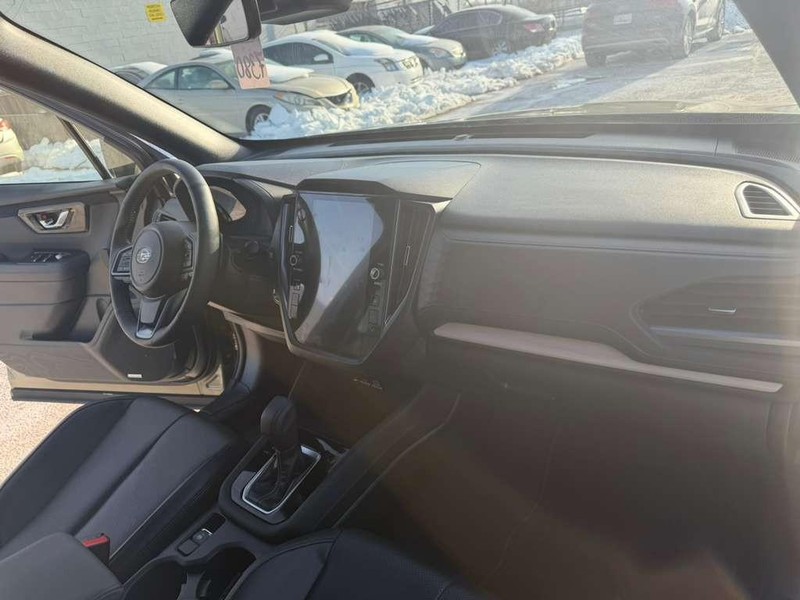 Subaru Forester Vehicle Full-screen Gallery Image 20