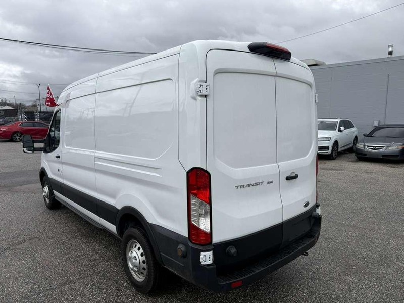 Ford Transit Cargo Van Vehicle Full-screen Gallery Image 10