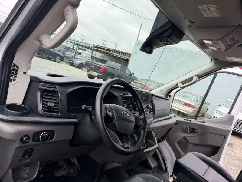 Ford Transit Cargo Van Vehicle Full-screen Gallery Image 18