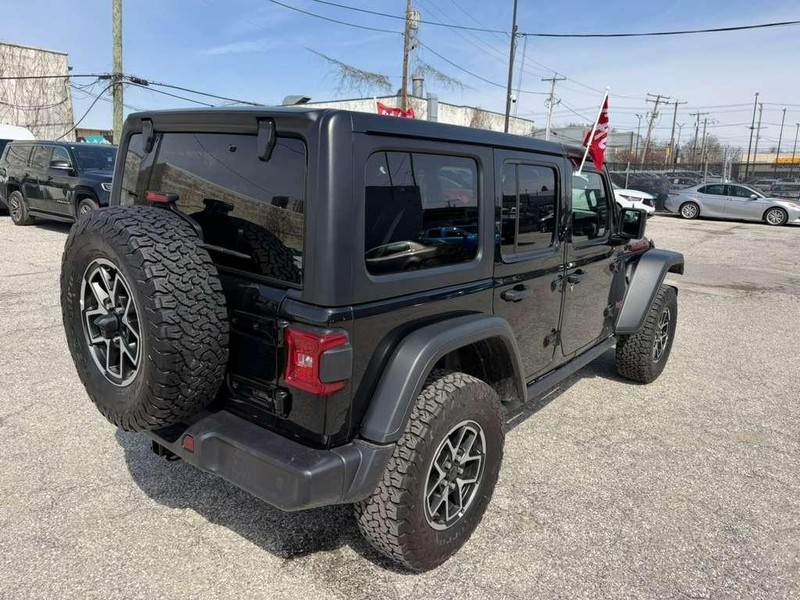 Jeep Wrangler Vehicle Full-screen Gallery Image 10