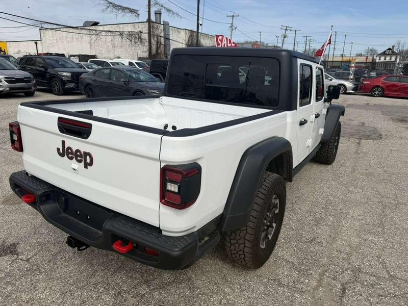 Jeep Gladiator Vehicle Full-screen Gallery Image 10