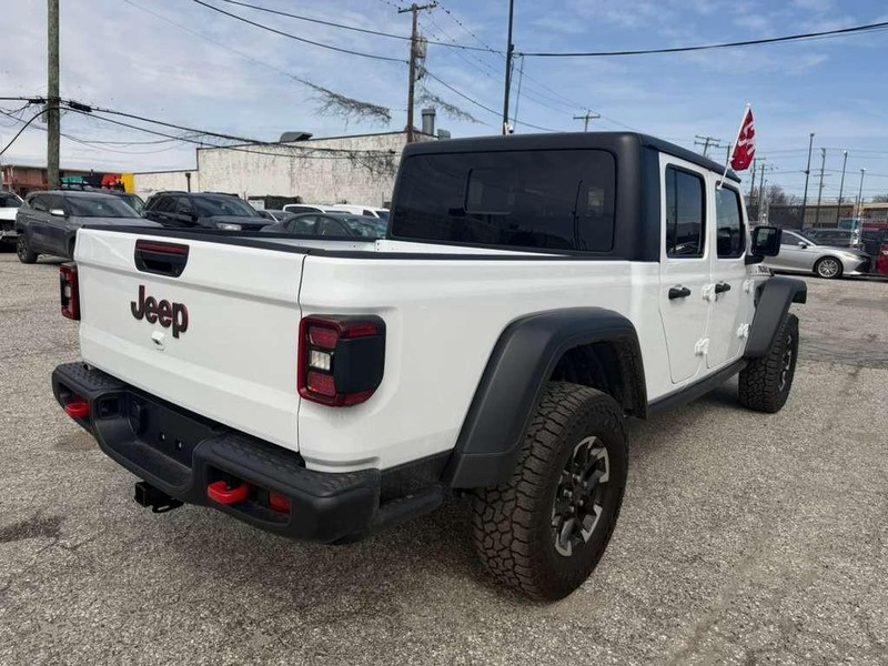 Jeep Gladiator Vehicle Full-screen Gallery Image 11