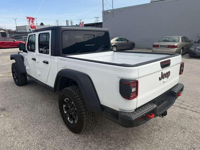 Jeep Gladiator Vehicle Full-screen Gallery Image 14