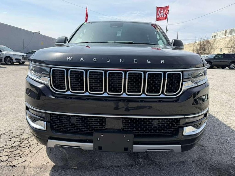 Jeep Wagoneer L Vehicle Full-screen Gallery Image 5