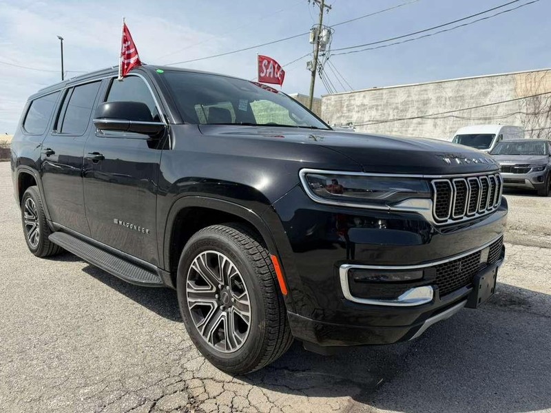 Jeep Wagoneer L Vehicle Full-screen Gallery Image 8