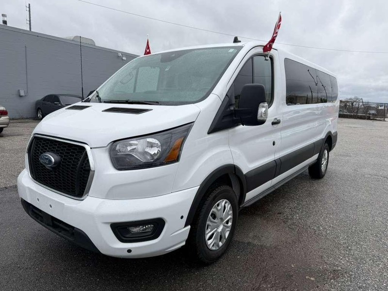 Ford Transit Passenger Wagon Vehicle Full-screen Gallery Image 5