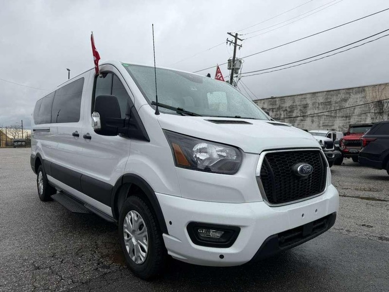 Ford Transit Passenger Wagon Vehicle Full-screen Gallery Image 6