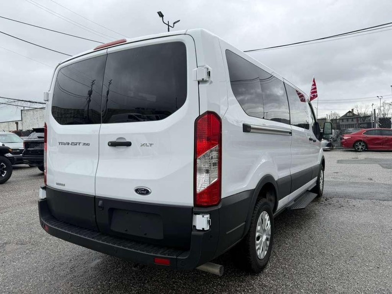 Ford Transit Passenger Wagon Vehicle Full-screen Gallery Image 7