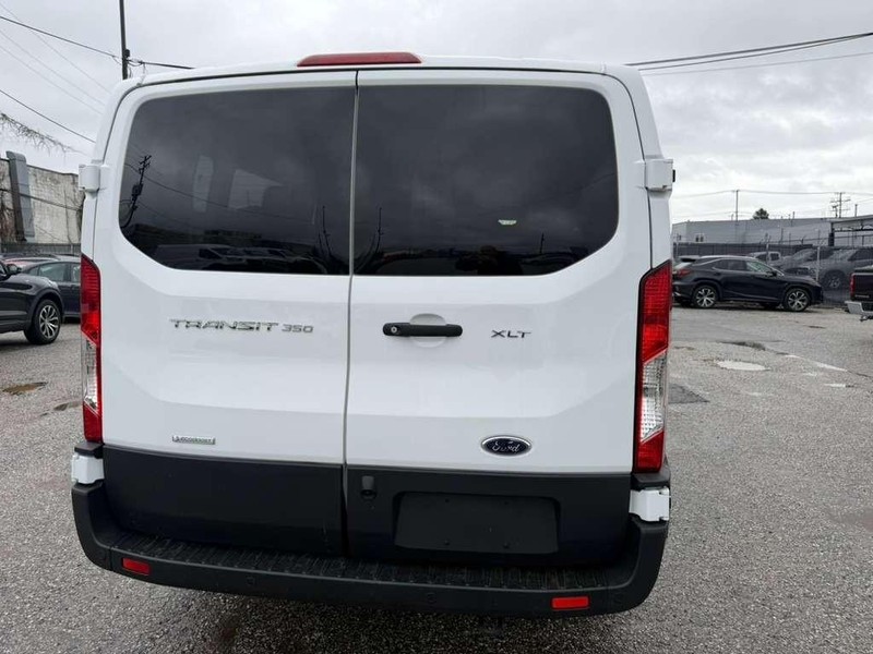 Ford Transit Passenger Wagon Vehicle Full-screen Gallery Image 10