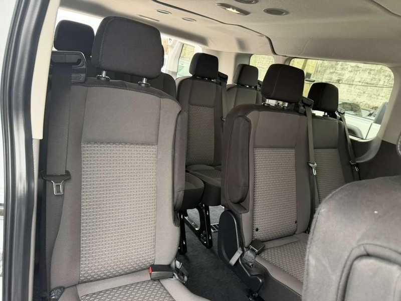 Ford Transit Passenger Wagon Vehicle Full-screen Gallery Image 15