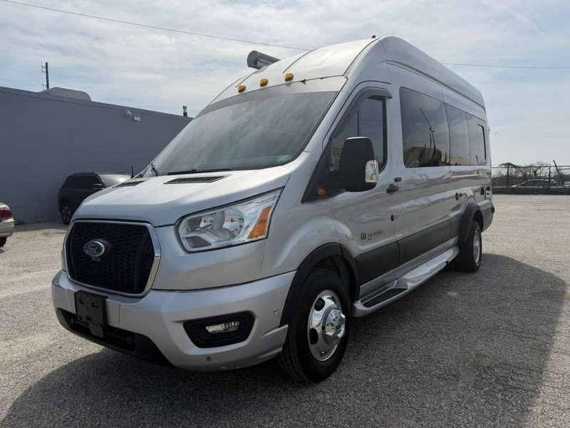 Ford Transit Cargo Van Vehicle Full-screen Gallery Image 10