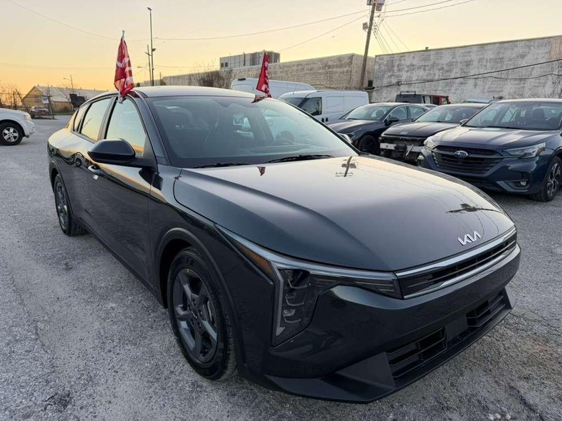 Kia K4 Vehicle Full-screen Gallery Image 8