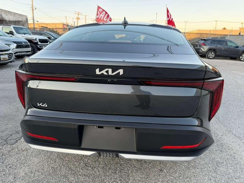 Kia K4 Vehicle Full-screen Gallery Image 12