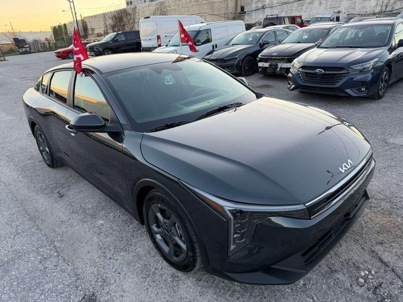 Kia K4 Vehicle Full-screen Gallery Image 13