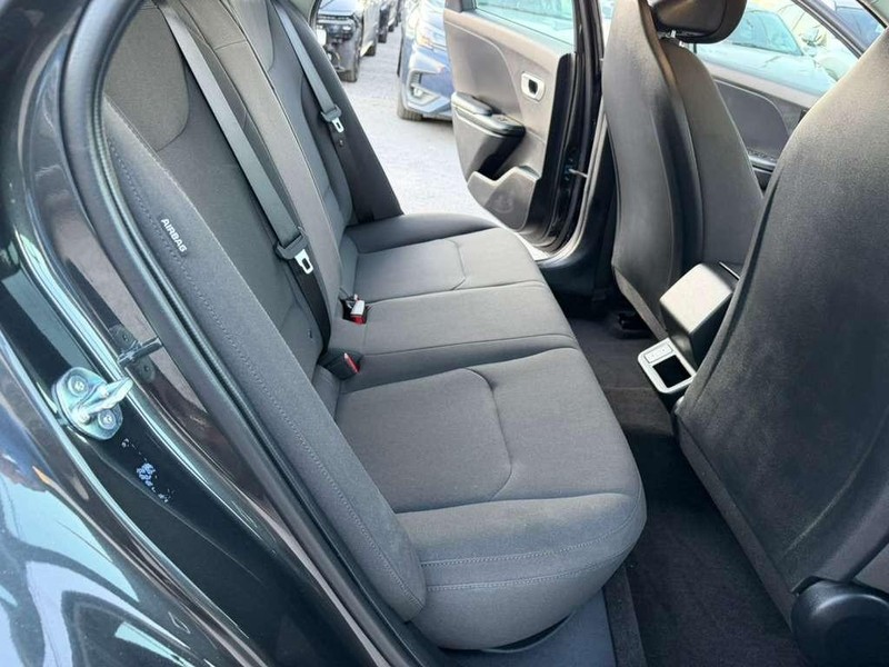 Kia K4 Vehicle Full-screen Gallery Image 18