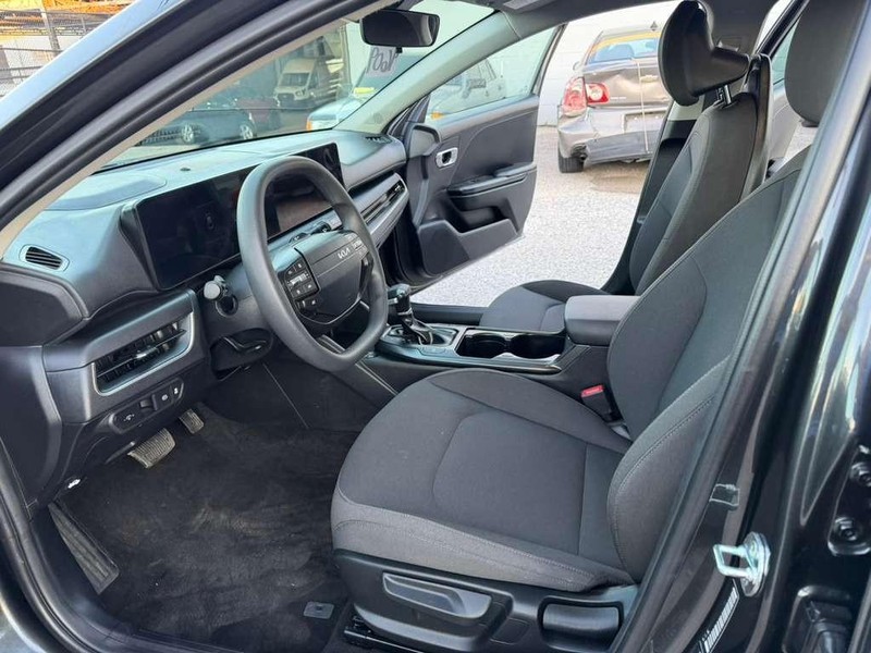 Kia K4 Vehicle Full-screen Gallery Image 22